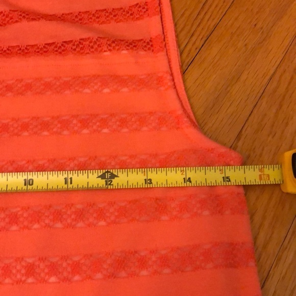 🌷PRETTY LIMITED CORAL‎ TOP SIZE XS 🌷 - Picture 5 of 8